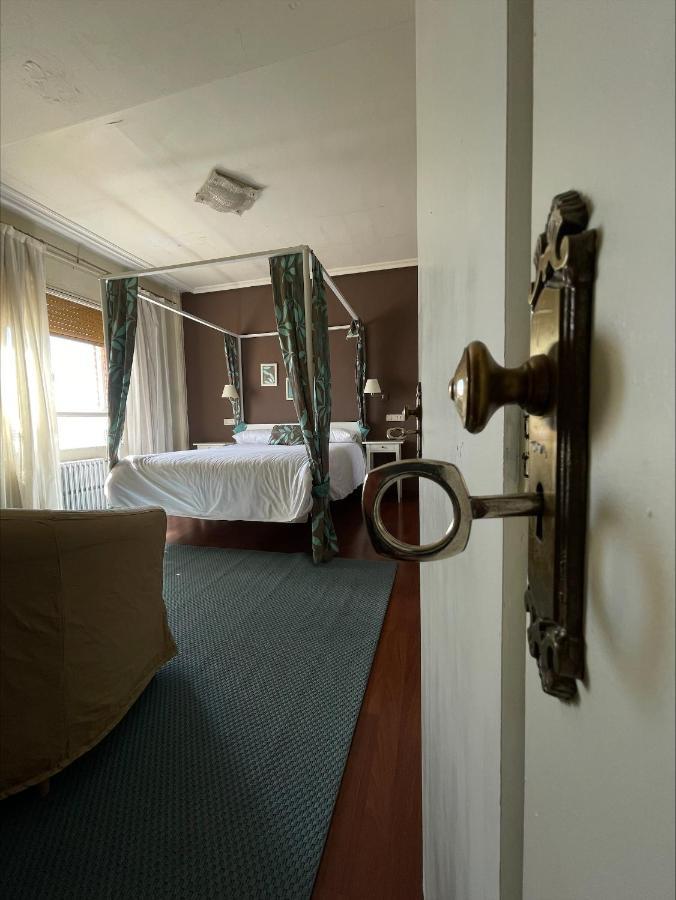 Hostal El Botero Monreal del Campo Zewnętrze zdjęcie